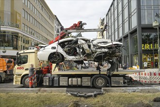 29.05.24. Car accident, tow truck, Tauentzienstrasse, Charlottenburg, Berlin, Germany, Europe