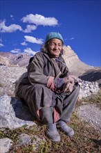 Elderly Ladakhi woman, Photoksar, Ladakh, India, Asia