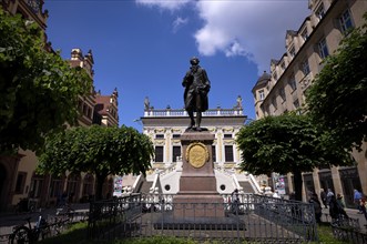 Statue, Monument to Johann Wolfgang von Goethe, Goethe monument, in front of the old stock