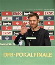 PK press conference, coach Xabi Alonso Bayer 04 Leverkusen, gesture, gestures, logo, 81st DFB Cup