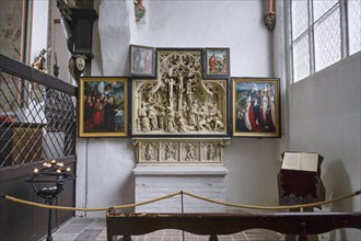 Altar in a side chapel, St Mary's Church, Marienkirchhof, Luebeck, Schleswig-Holstein, Germany,