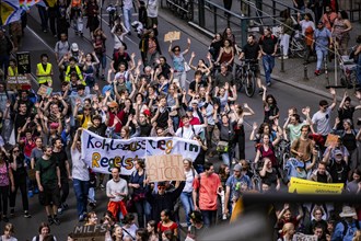 Berlin, 31.05.2024. Climate strike by Fridays For Future with over 13, 000 mostly young people in