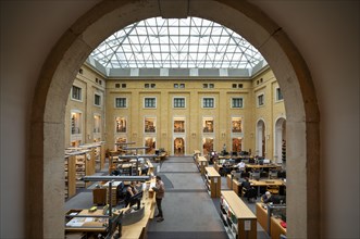 Interior view of reading room, students, students, Bibliotheca Albertina, University Library,