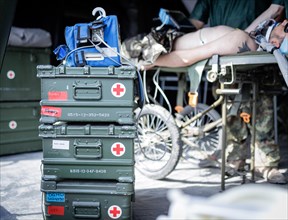 Medical equipment of the Bundeswehr medical service during a simulated treatment of the wounded