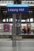 Platform, platform, track, display, logo, trade fair, main station, terminus station, Leipzig,