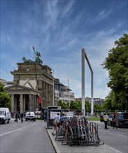 Brandenburg Tor and Strasse des 17. Juni, preparations for the fan mile on the occasion of the