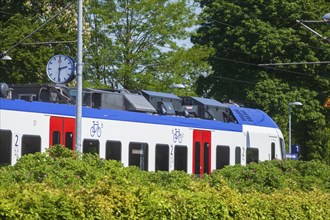 Local train at the railway station, Bad Zwischenahn, Lower Saxony, Germany, Europe