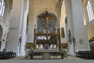 Nave with triumphal cross, Luebeck Cathedral, Muehlendamm, Luebeck, Schleswig-Holstein, Germany,