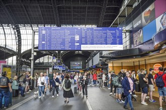 Board, departure times, station concourse, central station, Hamburg, Germany, Europe