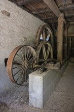 Gear house with cogwheels of a high-gear saw, sawmill, built around 1766, original location:
