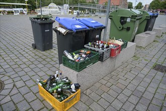 Waste glass disposal, An der Obertrave, Luebeck, Lower Saxony, Germany, Europe