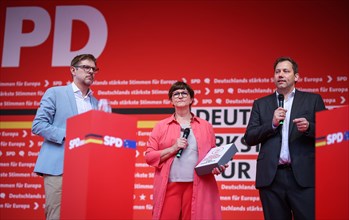 SPD rally for the European elections in Leipzig. Here the SPD chairmen Lars Klingbeil and Saskia