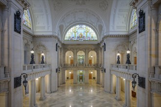Interior, gallery, gallery, lift, domed hall, Federal Administrative Court, former Imperial Court