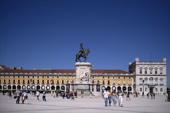 Tourists, equestrian statue of King Joseph I. Praça Square, Praca do Comercio, Baixa, Lisbon,