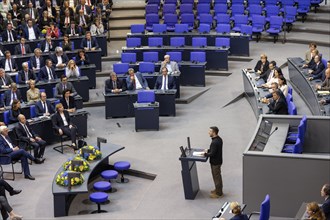 Volodymyr Zelensky (President of Ukraine) gives a speech at a special session of the German