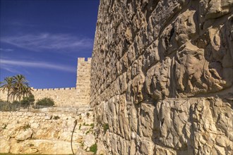 The city wall around th eold town of Jerusalem