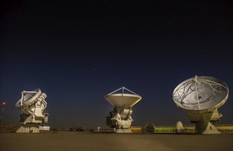 Three satellite dishes beeing tested at ALMA's base station