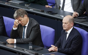 Federal Chancellor Olaf Scholz with Federal Minister of Economics Robert Habeck in the Bundestag,