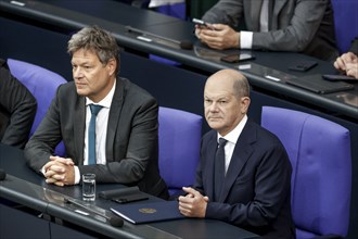 Federal Chancellor Olaf Scholz in front of the start of his government statement in the Bundestag