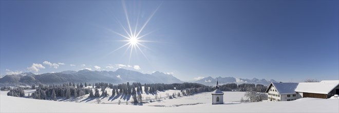 Chapel at Hegratsrieder See, near Füssen, Ostallgäu, Allgäu, Bavaria, Germany, Europe