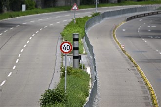 Bundesstrasse B14, Cannstatter Strasse, empty, closed, daytime, speed limit 40 km, Poliscan speed