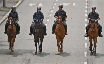 Mounted police, riding squadron, horses, riders, federal road B14, Cannstatter Strasse, empty,