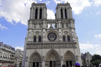 Notre Dame de Paris Cathedral, west façade, Île de la Cité, Paris, France, Europe, Front view of