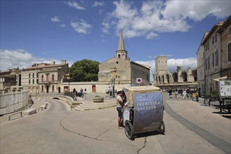 Place Bornier with rickshaw driver, Collège Saint-Charles, College, School, Street, Amphithéâtre,