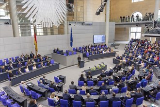 Volodymyr Zelensky (President of Ukraine) delivers a speech at a special session of the German