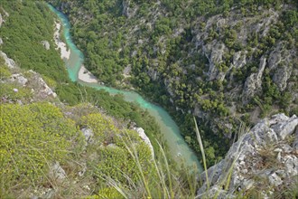 Gorges du Verdon, Verdon Gorge with mountain landscape, Verdon, river, gorge, cliffs, mountains,