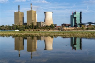 Duisburg-Huckingen gas-fired power station, operated by RWE, on the site of Hüttenwerke Krupp