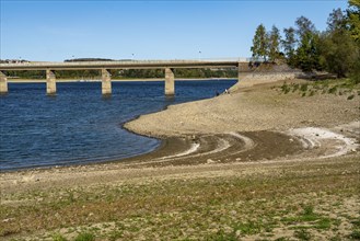 Lake Möhne, reservoir in the northern Sauerland, south bank, extremely low water level of the