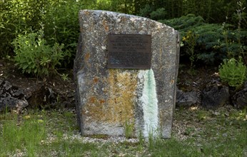 Memorial, memorial stone with plaque for Pastor M. Friedrich Eng, shot by imperial soldiers in