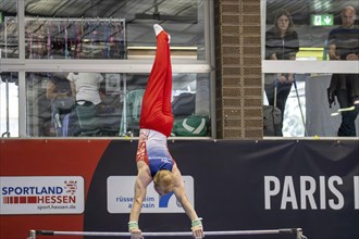 Olympic qualification in apparatus gymnastics in Rüsselsheim Picture: Felix Remuta on the high bar