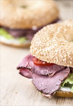 Fresh made Bagel with meadium grilled Roast Beef (selective focus)