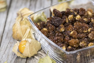 Dried Physalis (with some fresh fruits)