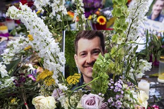 Mannheim: Laying of flowers and sympathy at Marktplatz, the site of the fatal knife attack on a