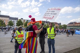 For democracy and diversity: rally organised by DGB Nordbaden and democratic parties, religious