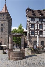 Tiergärtnertorplatz with Tiergärtnertorturm, 14th century, medieval draw well, Pilatushaus,