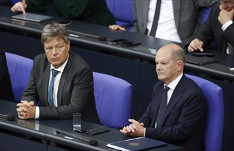 Federal Chancellor Olaf Scholz with Federal Minister of Economics Robert Habeck in the Bundestag,