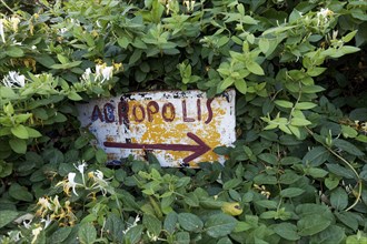 Handwritten signpost to the Acropolis, placed by the inhabitants of the Anafiotika neighbourhood,