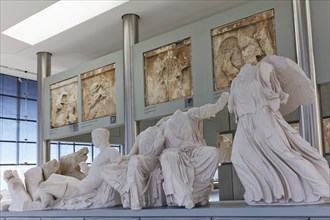 Figures from the east pediment of the Parthenon, Dione and Aphrodite, Acropolis Museum, architect