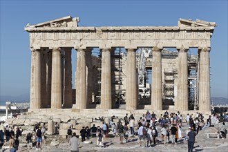 Parthenon Temple, in front of it many tourists, Acropolis, Athens, Greece, Europe