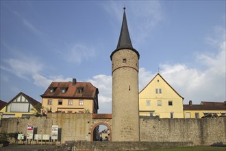 Main Gate with historic city wall and Tor Tor to the Maingasse, city tower, Karlstadt, Bavaria,