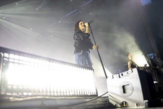 Stefanie Kloss, singer of Silbermond live on Auf Auf, Sommer 2024 Tour at the sold-out Waschhaus