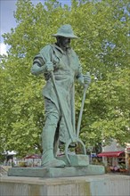 Sculpture Hüttenmann Frieder by Friedrich Reusch 1902 as a symbol for workers in the former hammer