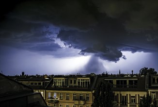 Weather lights, thunderstorm over Berlin, 07.08.2024