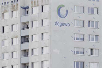 Prefabricated building of degewo in Marzahn, photographed in Berlin, 07.08.2024