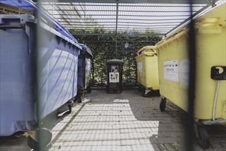 Blue bin, yellow bin and organic waste bin, taken in Berlin, 07/08/2024