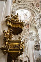 Church ('Dom St. Stephan') in the historic old town of Passau, Bavaria, Germany, Europe